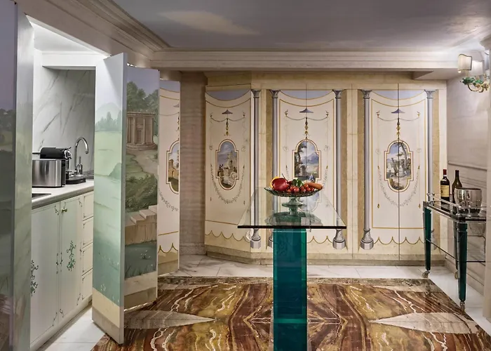 Domus 3 Badroom Piazza Venezia Roma